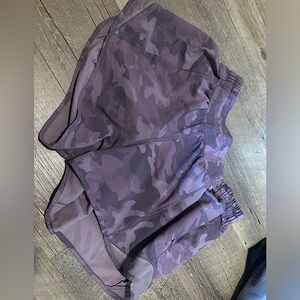 Pink/purple camo hotty hot 4in lululemon shorts